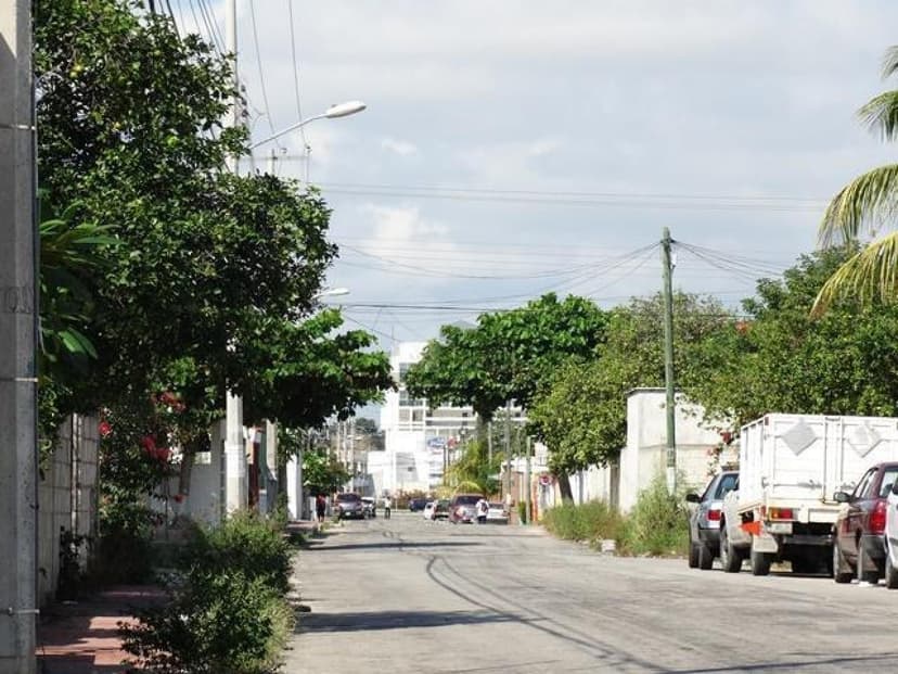 Terreno en venta o renta en esquina Mérida Yucatan colonia Maya ....