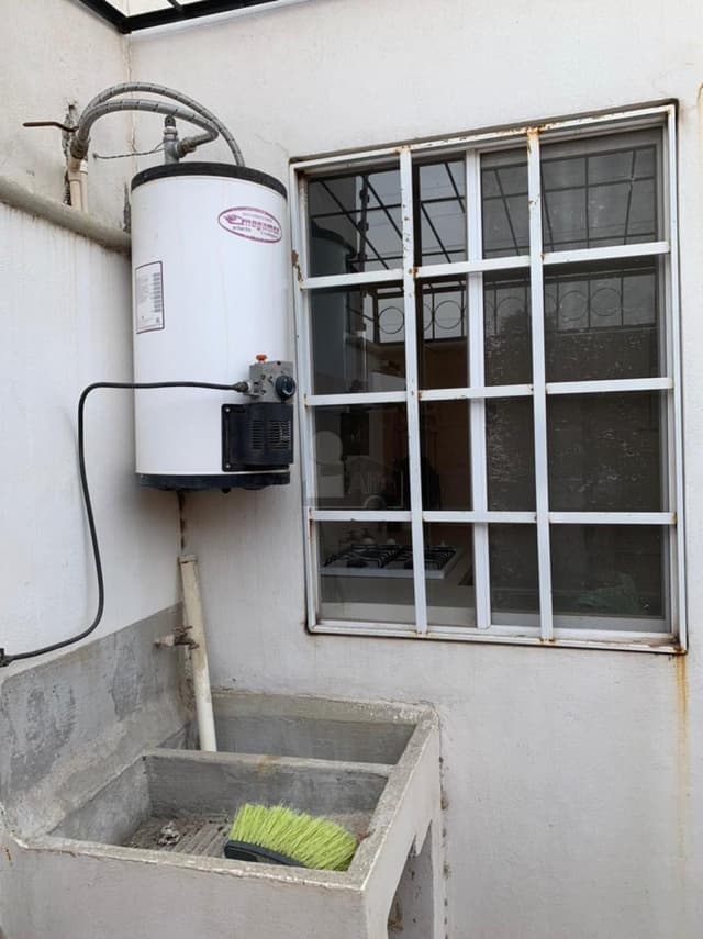 Casa en Venta en Frac.El Dorado  LEON, GTO. cerca de las 2 entradas y Wallmart de Via Alta 3 rec PA