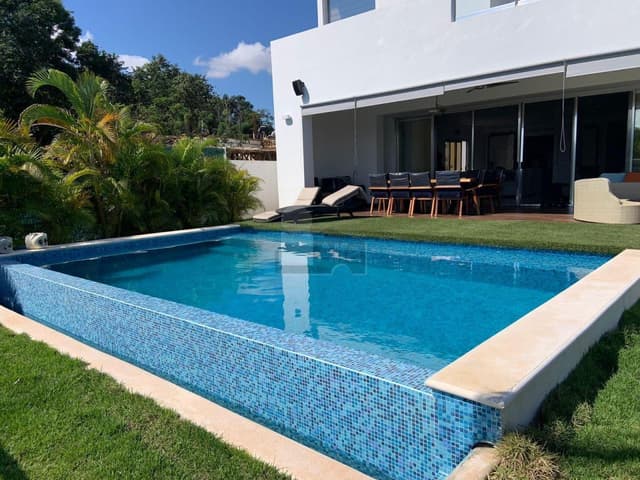 Casa en Venta semi-amueblada Lagos del Sol, Cancún Quintana Roo, Zona aeropuerto