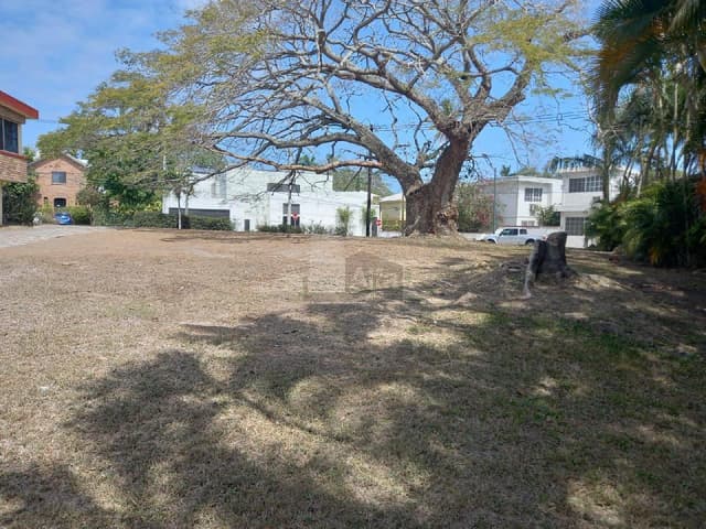 Terreno habitacional en venta en Flores, Tampico, Tamaulipas
