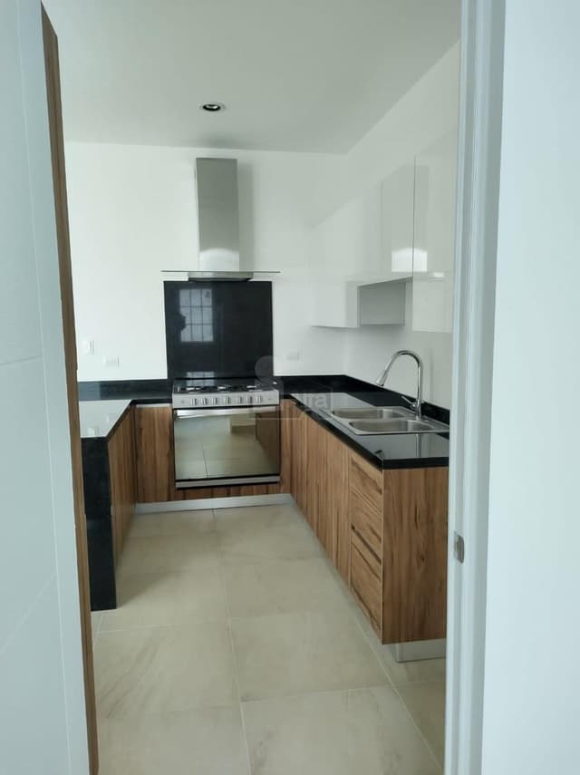 Casa en Renta o Venta en Hda Las Mandarinas, LEON, GTO. salida San Pancho. Privado y con Acceso