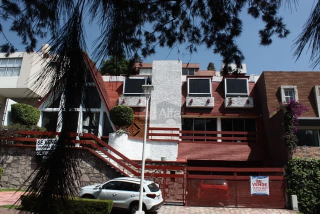 Casa estilo Suizo en Venta en Paseo de la Herradura