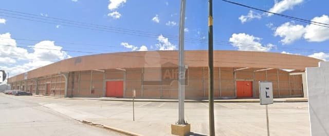 Bodega Industrial 586m2 en Zona industrial y carretera 57