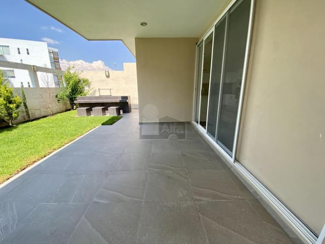 Amplia casa en venta en Zibatá. Roof Garden con vista espectacular al valle