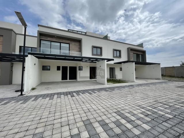 Residencia nueva en venta en Metepec a 30 minutos de CDMX