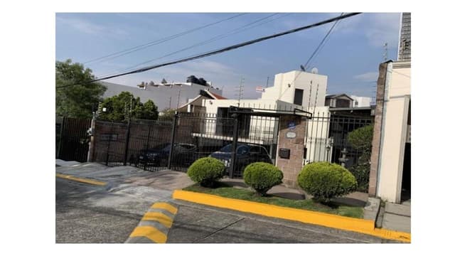 Casa en Venta en Lomas de Tecamachalco