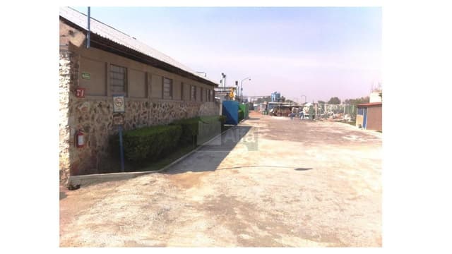 VENTA DE TERRENO CON INSTALACIONES INDUSTRIALES