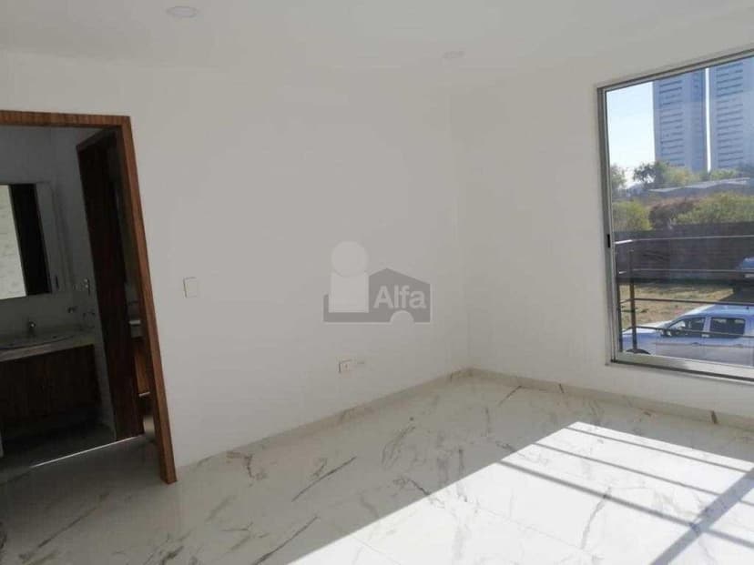 Gallery main