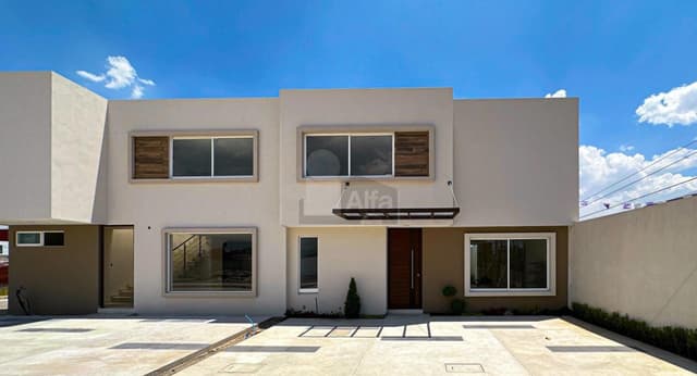 Casa en venta ubicada a 1 cuadra de Av. Tecnológico en Metepec