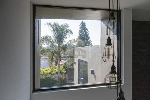 Casa con 4 recámaras y alberca propia en Venta en Villas del Mesón Juriquilla, Querétaro