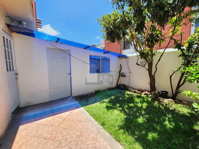 Casa en Renta en Toluca, Fracc. Villa Toscana I, a 10 min del Aeropuerto de Toluca