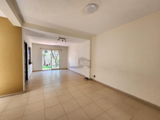 Casa en Renta en Toluca, Fracc. Villa Toscana I, a 10 min del Aeropuerto de Toluca