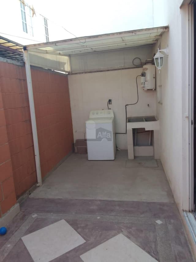 Casa Amueblada en Renta en El Dorado, LEON, GTO. a un lado de Plaza Vía Alta, Walmart, Equipada