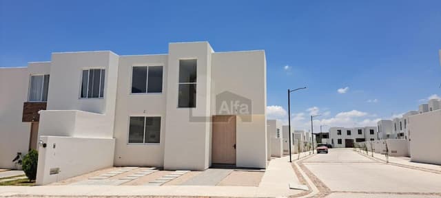 Casa en venta al Norte de Aguascalientes en Fraccionamiento Zarzales