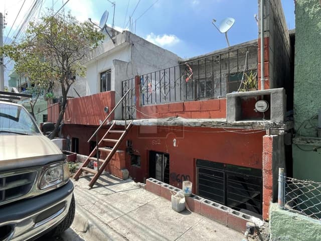 Terreno en venta en San Pedro Garza Garcia Nuevo Leon Casco urbano zona Los Sauces