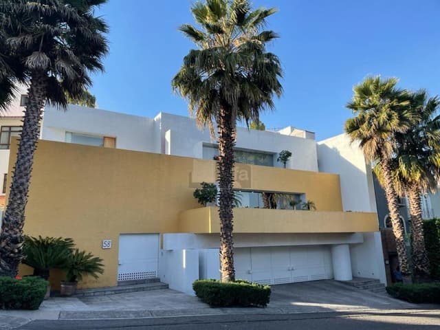 Casa en venta en cerrada, en Hacienda de las Palmas estilo Barragán, Huixquilucan Estado de México