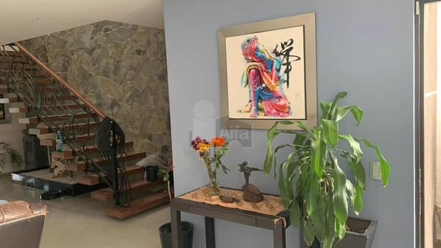 Casa sola en venta con acabados de lujo y vista panorámica desde su roof garden