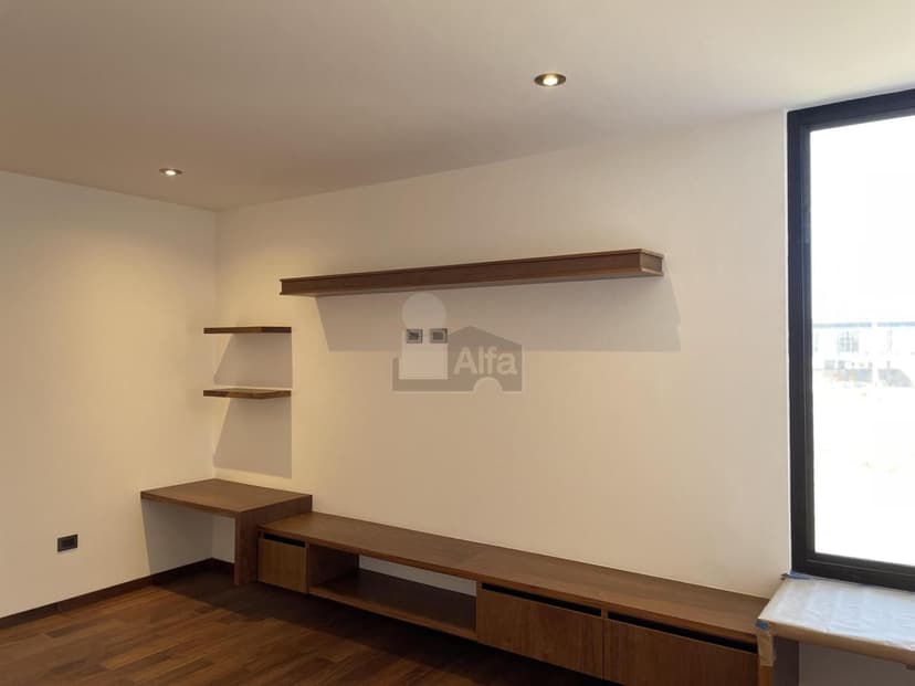 Gallery main