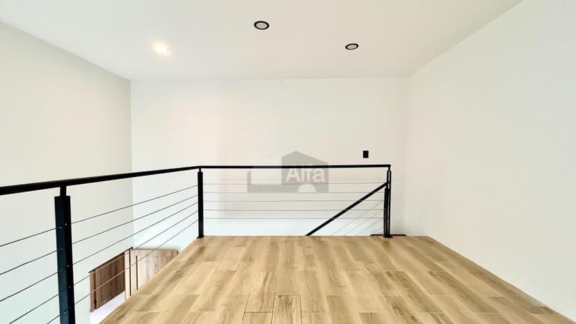 Gallery main