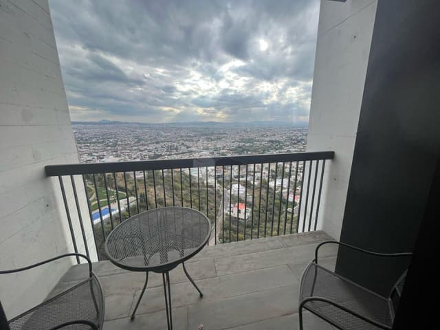 Departamento en Venta amueblado en Torres Adamant, av. Campanario, Querétaro