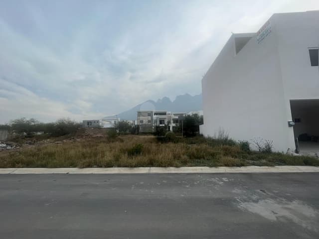 Terreno en venta, Cumbres Platino, Monterrey, Nuevo Leon.