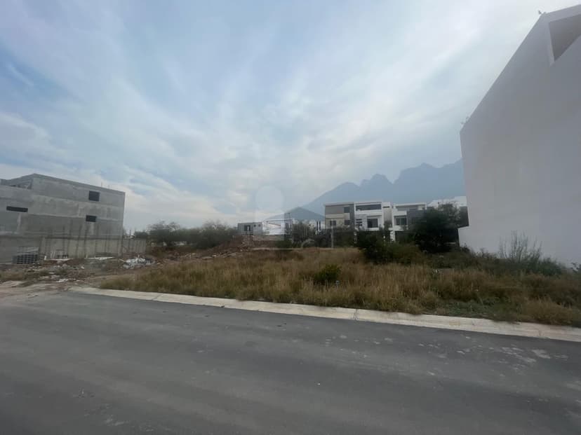 Terreno en venta, Cumbres Platino, Monterrey, Nuevo Leon.
