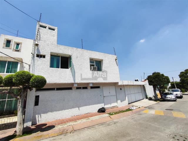 Casa sola en venta en La Alteza, Naucalpan de Juárez, México