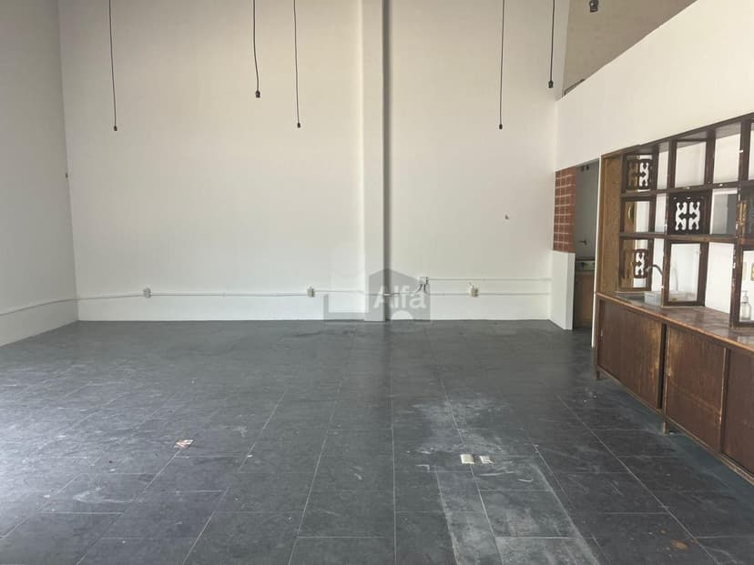 Gallery main