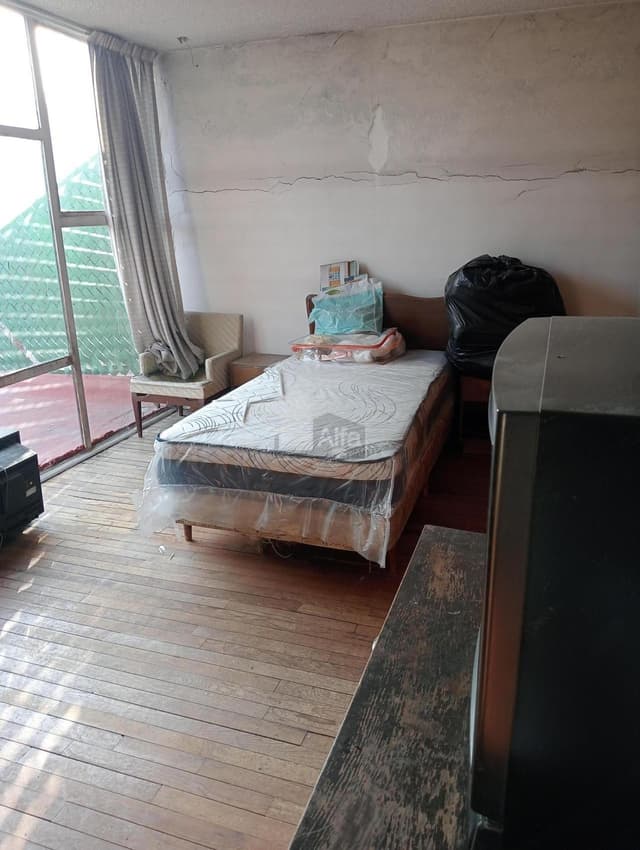 Casa lista para remodelar en Lomas del Huizachal