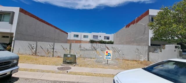 Venta de Terreno Residencial en Fraccionamiento Ruscello