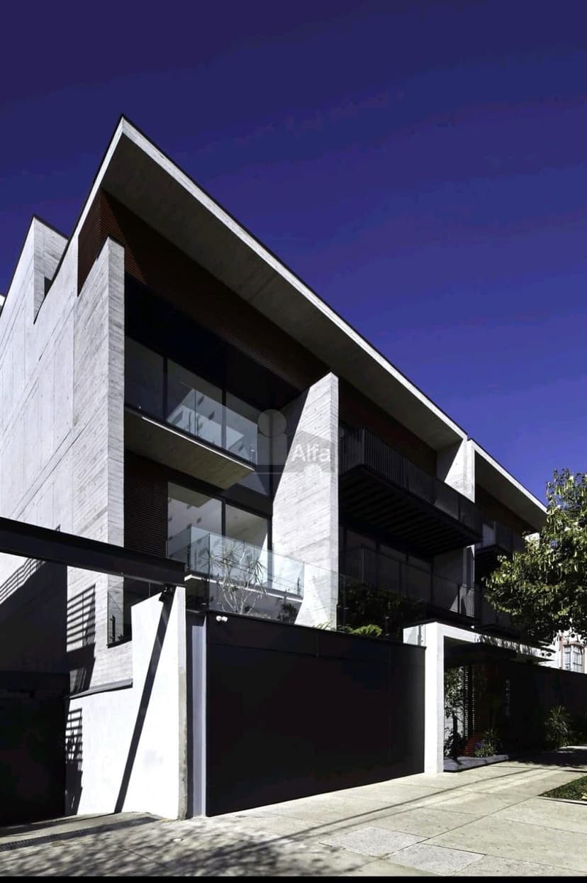 Gallery main