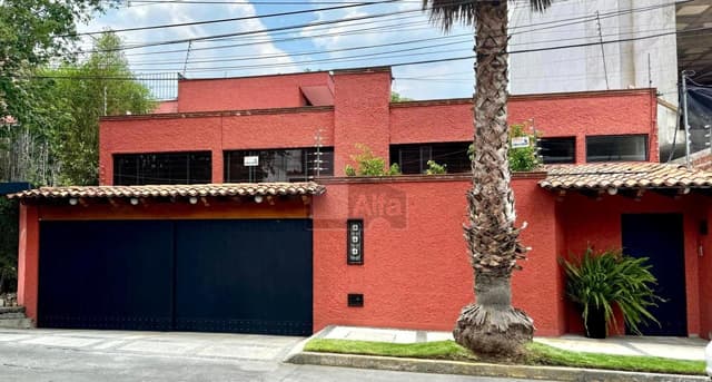 Casa en renta o venta en Lomas de Tecamachalco