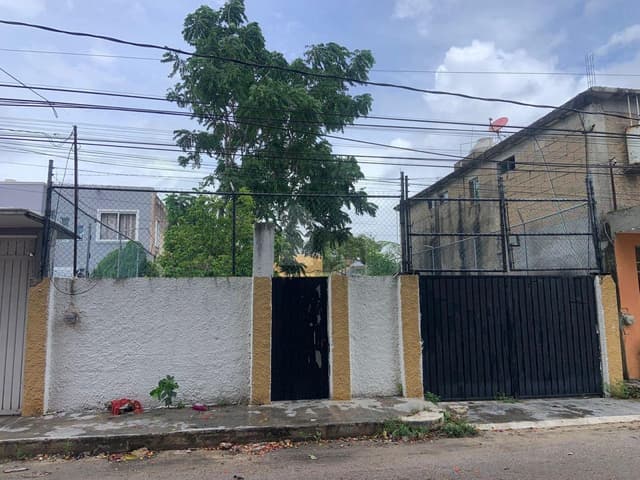 Casa en Venta en Bonfil 4 recs, 3.5 baños, calle Álvaro Obregón, Cancun