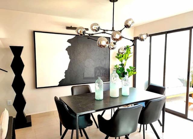 Casa en Venta en Fracvc Villa Asturiana, LEON, GTO. a 700 mts del puente del Milenio Modelo ONIS.