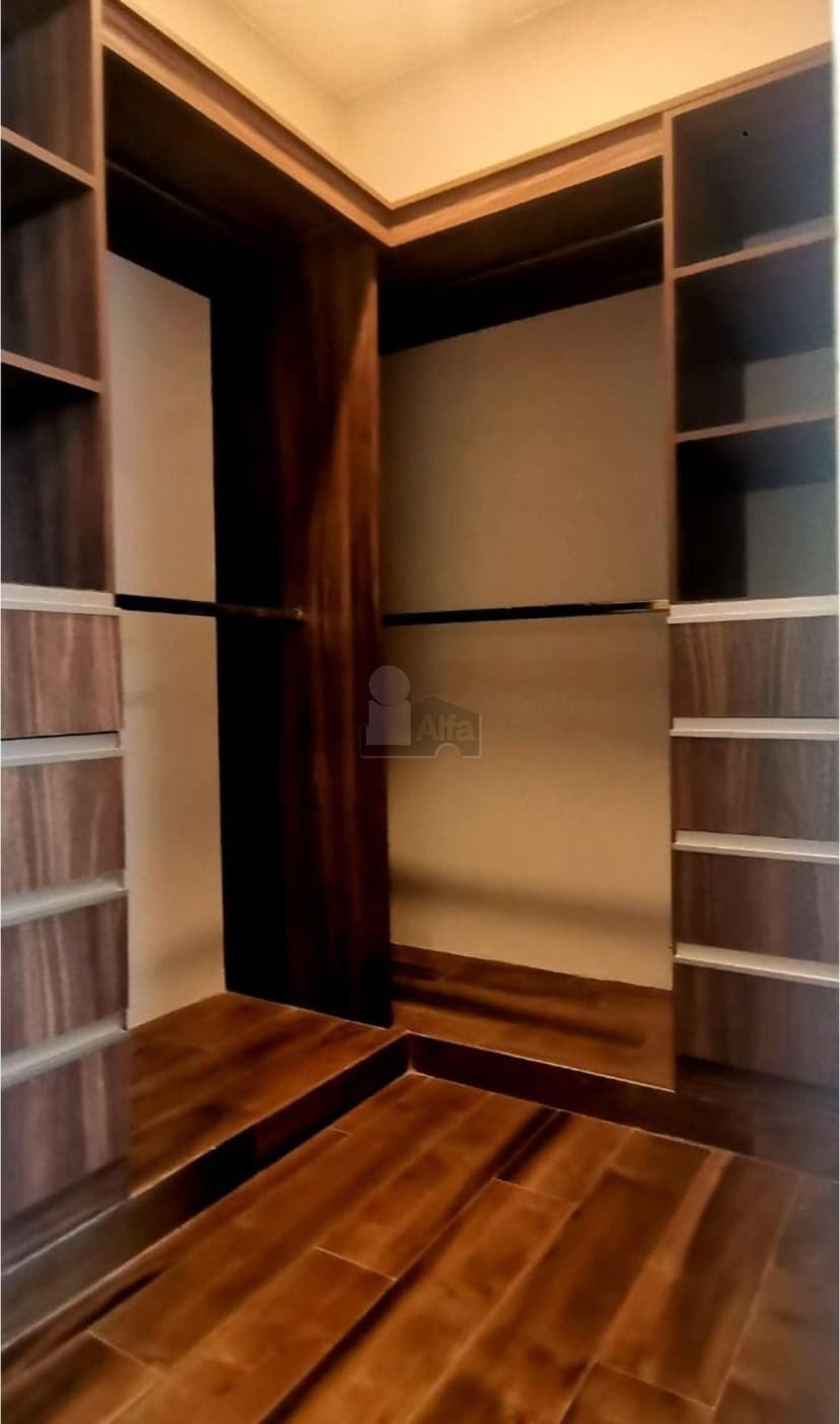 Casa en Venta en FracVilla Asturiana, León Gto.a 700m del puente del Milenio Modelo OVIEDO.
