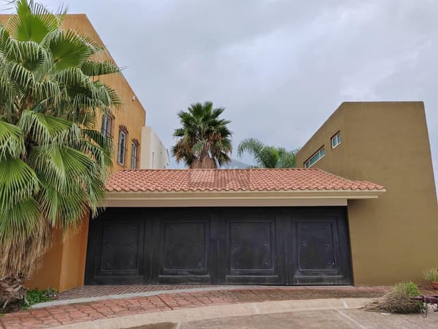 Casa en Venta en Fracc. Hacienda Santa Fe, LEON, GTO. al lado de la Universidad Iberoamericana