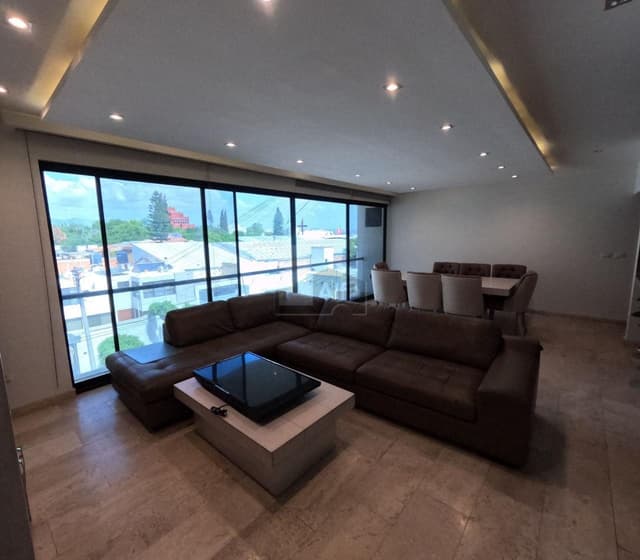EN RENTA / VENTA departamento de lujo amueblado en Col. Jardín en San Luis Potosí