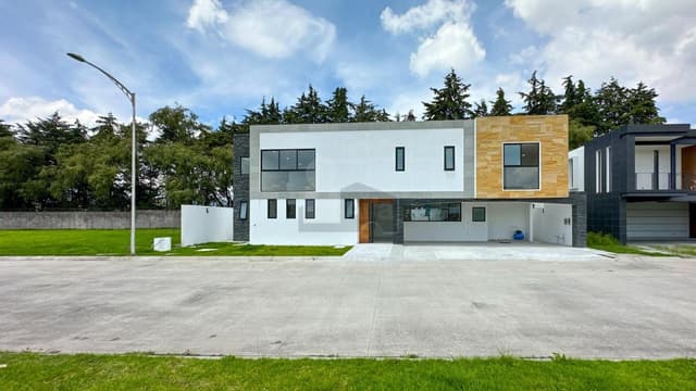 Casa en venta en Hacienda San Antonio Metepec con habitación en planta baja