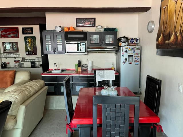 VENTA CASA VERTICAL AMUEBLADA COL. GUERRERO, CERCANA A METRO GARIBALDI