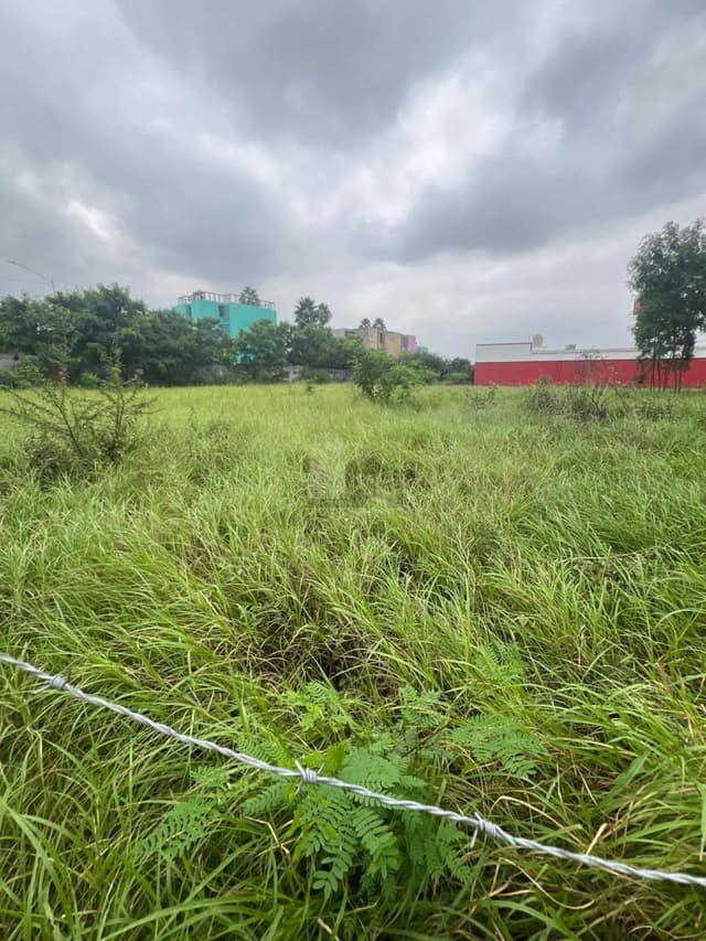 Renta Terreno para Local Comercial o Bodega cerca de Avenida Ruiz Cortinez