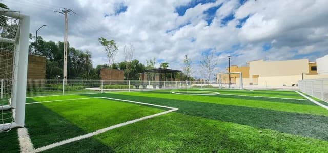 Casa en Venta en Frac Villa Asturiana, León, Gto. a 700m del Puente del Milenio, Modelo NAVIA
