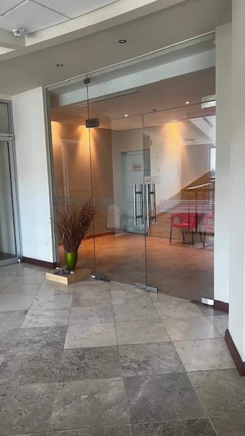 Gallery main