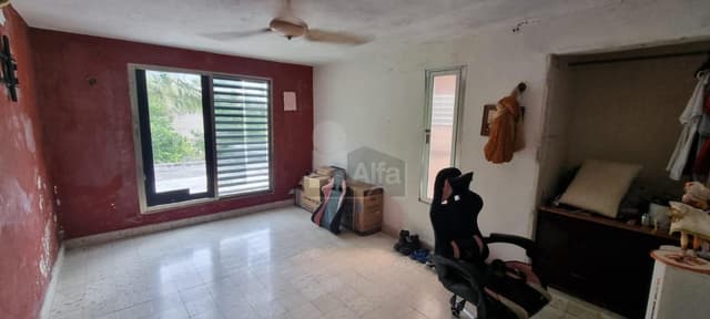 Casa en centro, 5 recamaras, ideal para proyecto de habitaciones de alojamiento