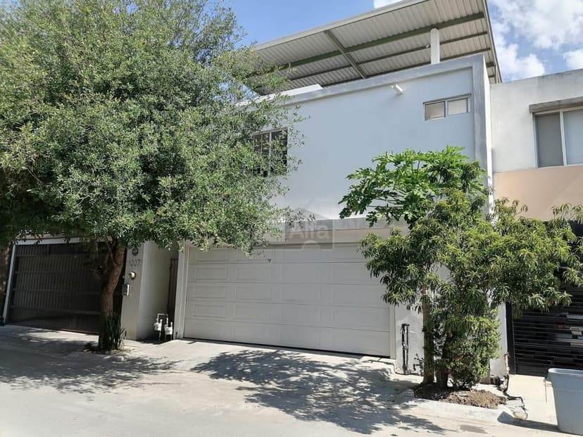CASA EN VENTA EN MONTERREY ZONA ESCOBEDO COL. MISIÓN DE ANÁHUAC, CERCA AVE. SENDERO.