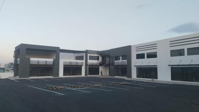 Local en centro comercial en renta en Cafetales, Chihuahua, Chihuahua