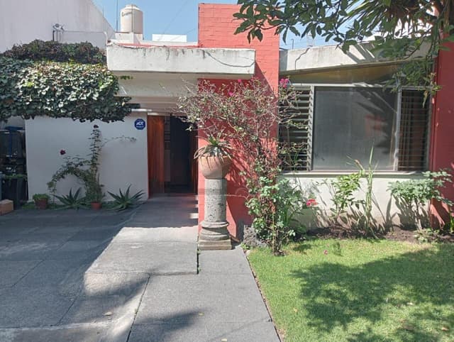 Casa sola en venta en Lomas de Tecamachalco Sección Bosques I y II, Huixquilucan, México