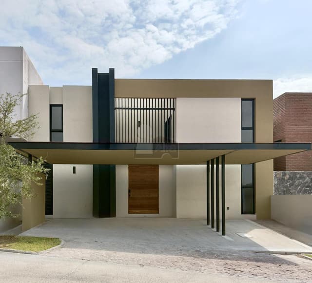 Casa en venta y/o renta en Querétaro. Fraccionamiento Altozano.