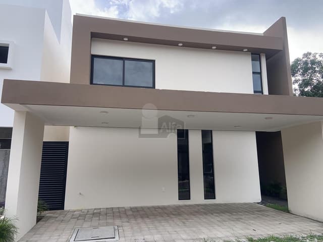 Casa en Venta Residencial Via Cumbres, 4 recs, 4 baños completos, Cancún Quintana Roo