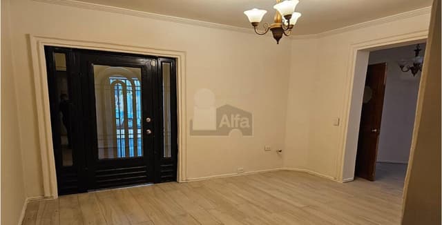 Casa en venta en Monterrey Col. Mitras Centro, amplia y recién remodelada.