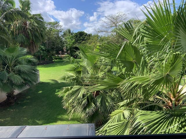 Casa en Venta Lagos del Sol Residencial de 4 recs, 1 oficina y 4.5 baños, Cancún Quintana Roo